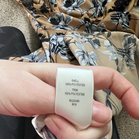 Witchery Floral Dress - Picture 5 of 9